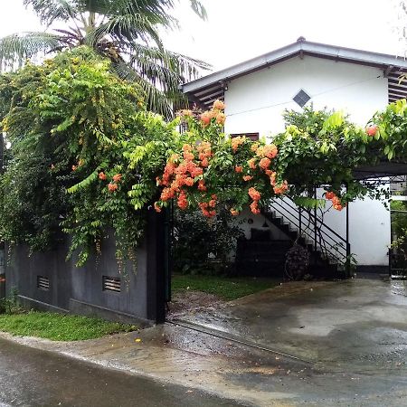 Sunny Side 89 Hotel Galle Exterior foto